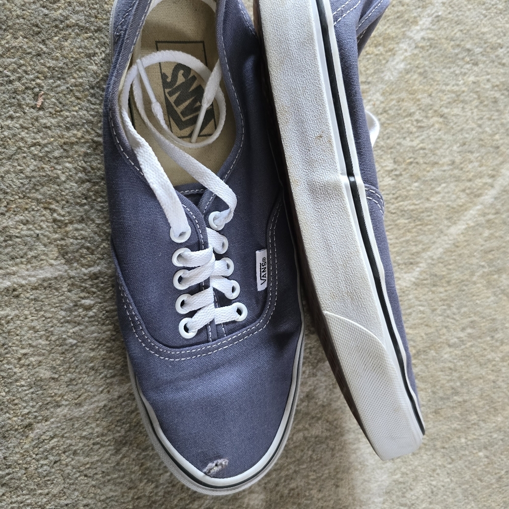 Vans - Picture 5 of 5